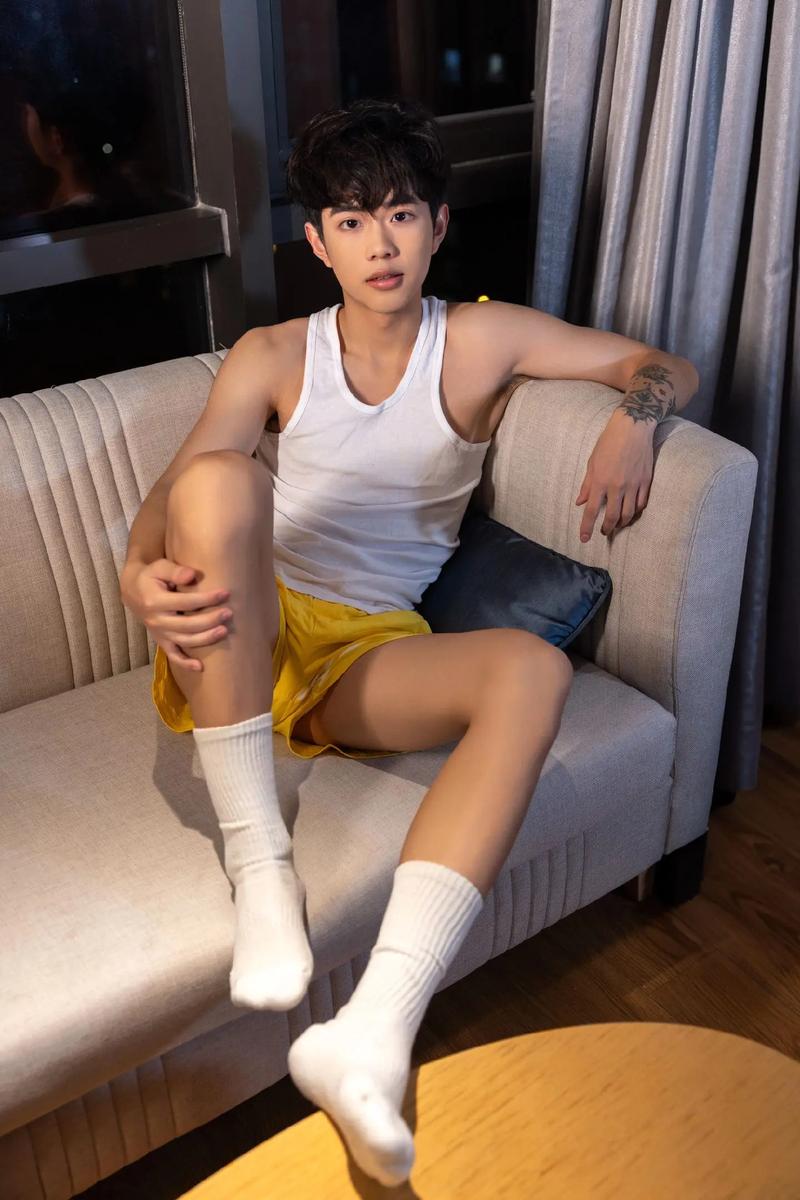 大学狂热:弟弟最爱的游戏类型及推荐,轻松上手!