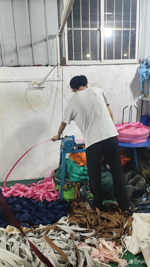 寻找底层临时工复仇洗脑记下载：复仇之旅，从这里开始