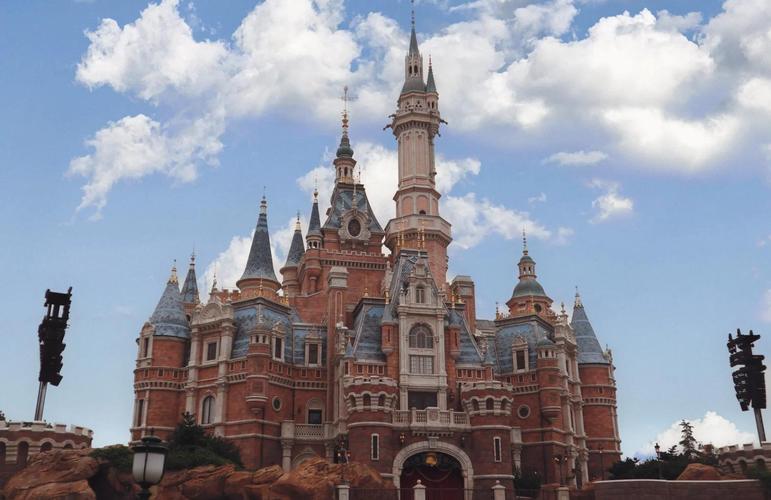 还在找斯宾尼城堡?这个下载方法最靠谱!