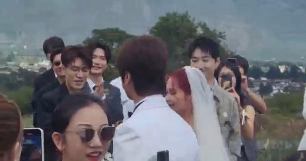 皇族微博官宣重大变动!粉丝热议不断