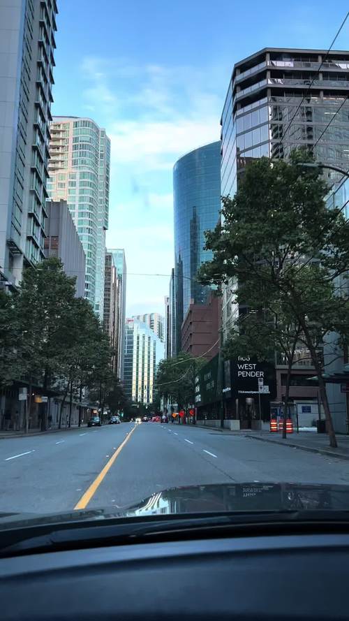 温哥华Kingsway大道:最长街道的魅力与故事