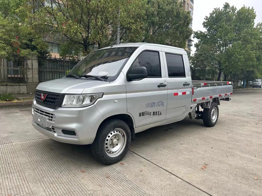 五菱荣光新卡最新款上市：价格、性能和特点一览