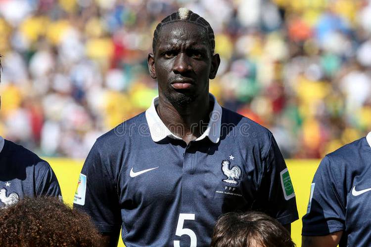 深入了解萨科:足球运动员、企业家还是游戏角色?