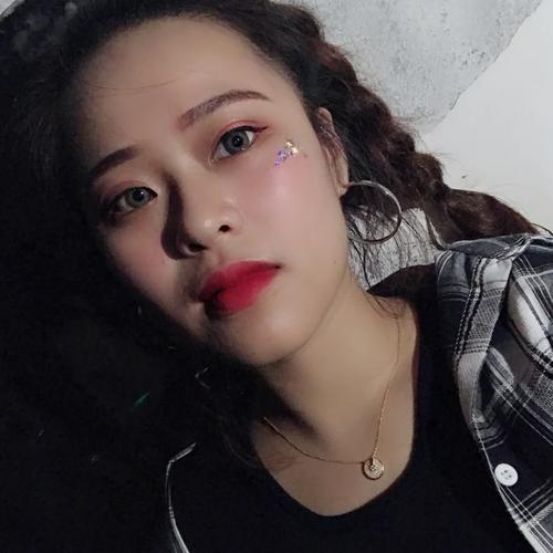 夜蒲觅爱游戏玩法介绍：文字剧情互动，在夜店寻找你的真爱