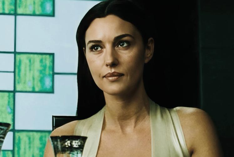 时尚女王莫妮卡EP4 V8.0安卓版:最新剧情等你解锁!