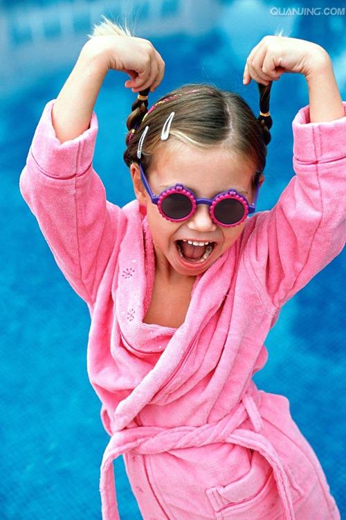 寻找超级淘气女孩2官网？这里有你想要的全部资源