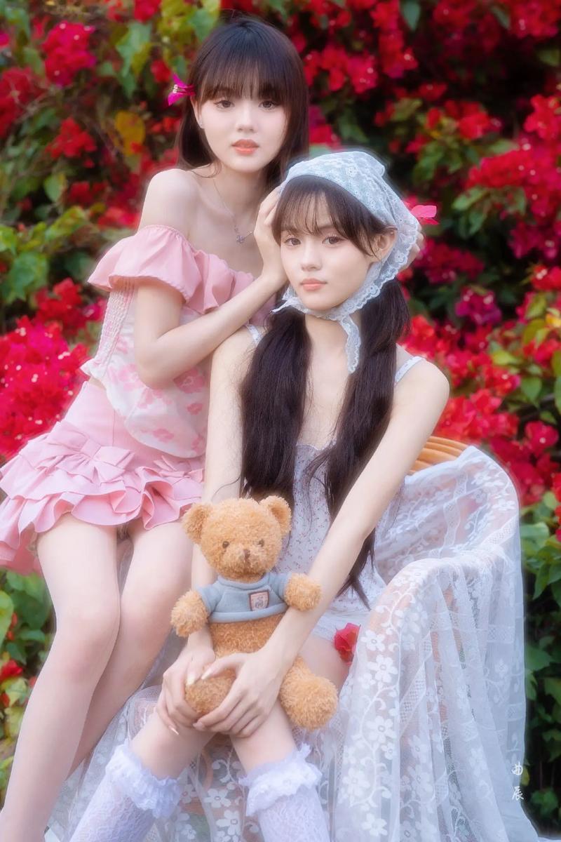 下载双胞胎少女逆推安卓游戏：超多剧情等你解锁