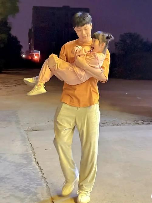 官方网站：好色搭档抢走所有心仪的孩子，内幕惊人！