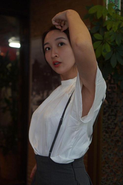 下载美女人妻极限发射安卓版：热门游戏不容错过