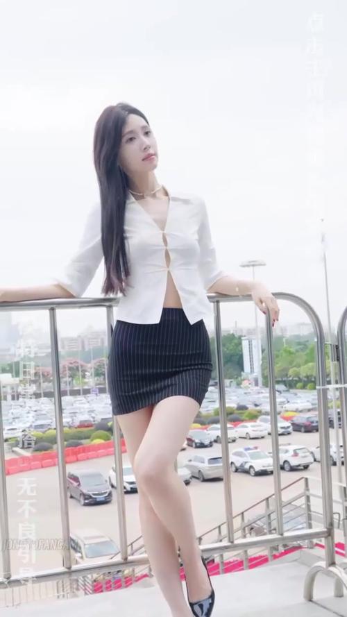 你想要的热舞女郎最新版都在这:精彩表演不容错过