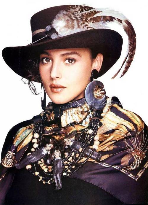 时尚女王莫妮卡EP4 V8.0最新版下载地址是多少?