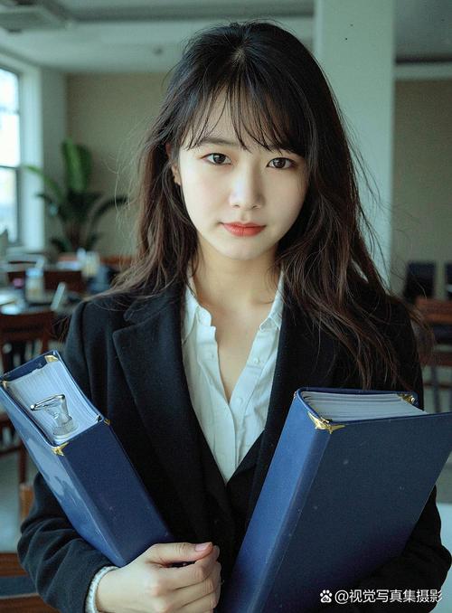 精英花园安卓版：高清画质美女角色等你来体验