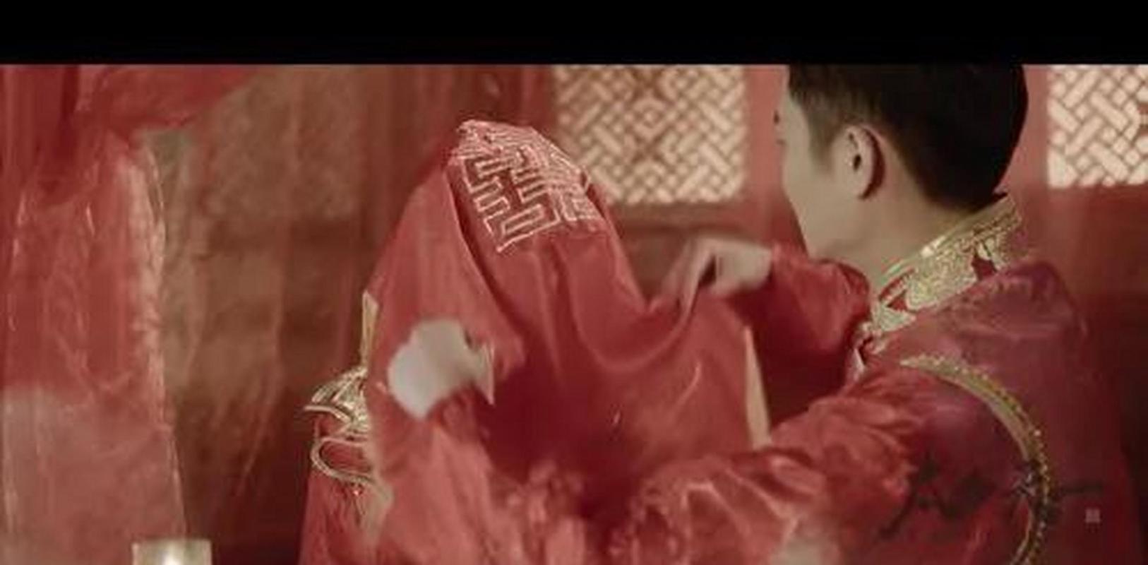 新婚夜的惊喜：弟弟沉迷的游戏大揭秘