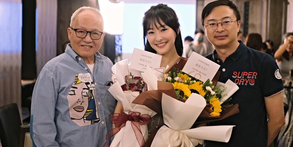 迈阿密毕业生东京继承遗产：绅士游戏逆袭之旅