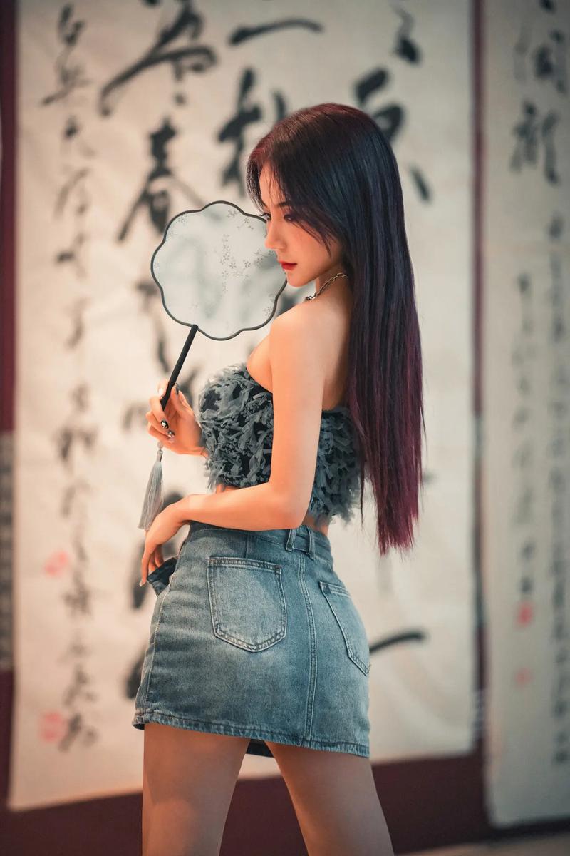 反差美女最新写真集来袭！甜美与性感完美结合！