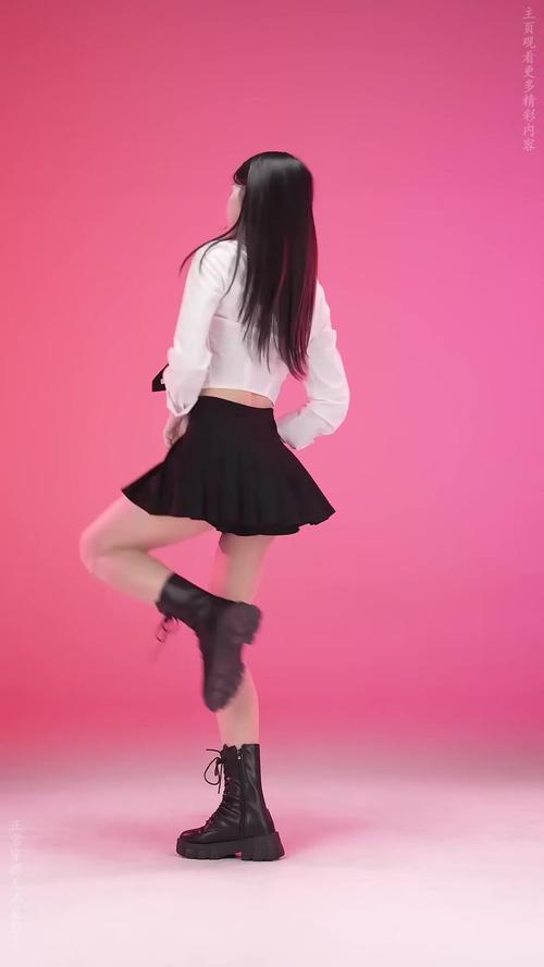 你想要的热舞女郎最新版都在这:精彩表演不容错过