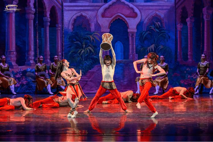 舞姬最新版本体验：精彩舞蹈，随时随地欣赏！