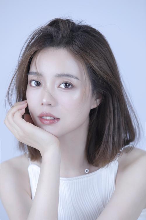 想看李丽莎?秀人网汉化版最新更新不容错过!