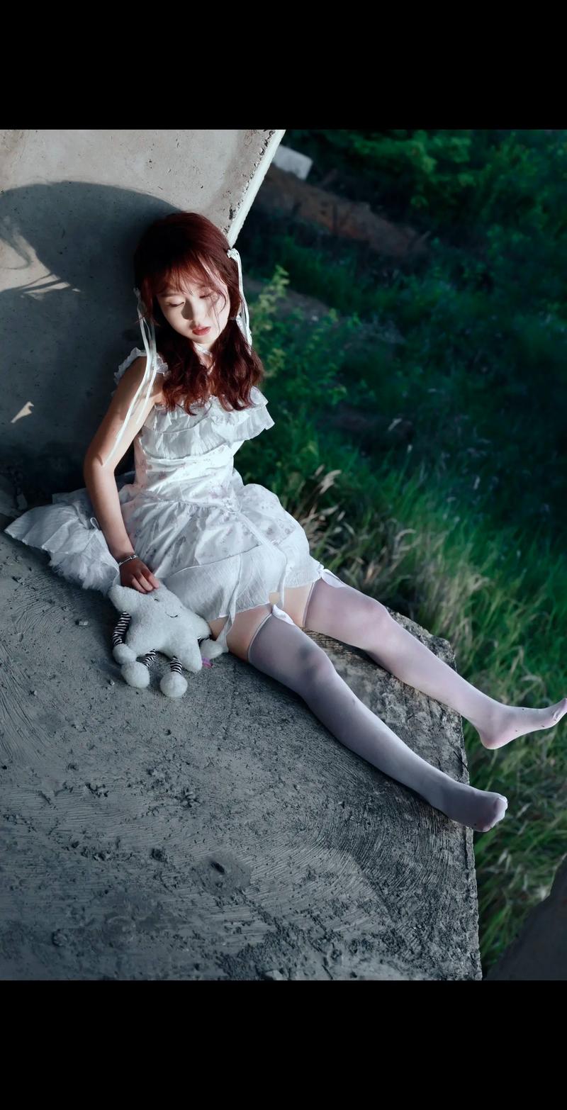 想看堕落少女最新版本?这里有你想要的