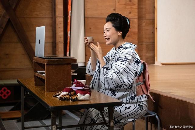 寻找被染黑的新婚妻子汉化版下载？点击此处即可下载