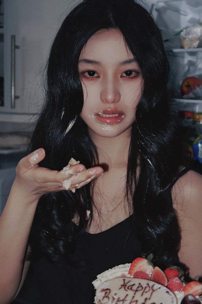 最新版买房新妻莫妮卡下载:版本号及游戏内容详解