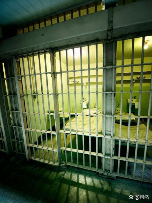 海阁官网：狱警的日常工作和生活大揭秘