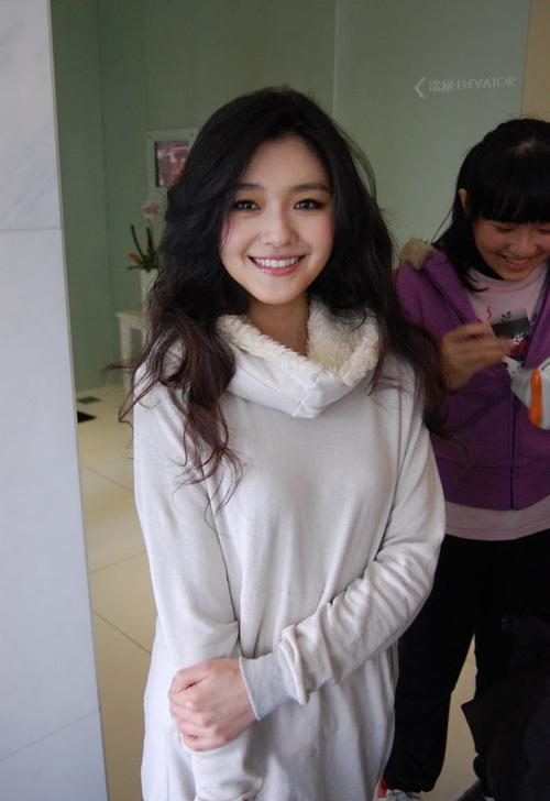 最新人妻夺取版本大全：高清资源免费下载