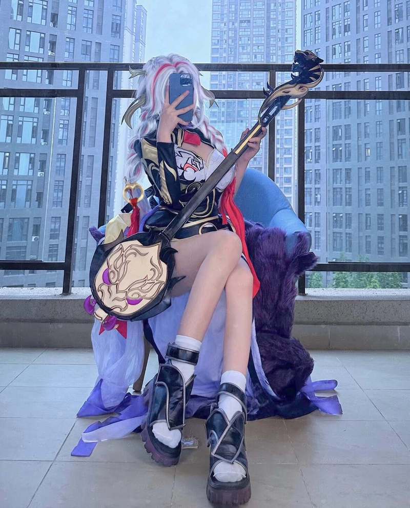 新婚妻子Cosplay杨过游戏角色,甜蜜生活大揭秘!