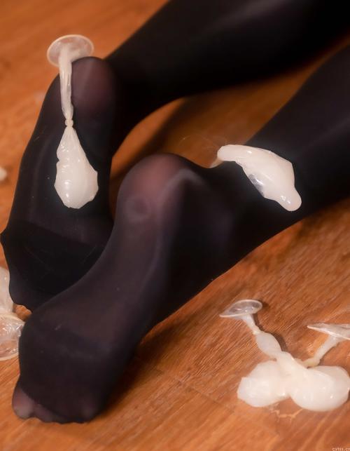 最新Quan冉有点饿资源下载地址：高清无水印大图