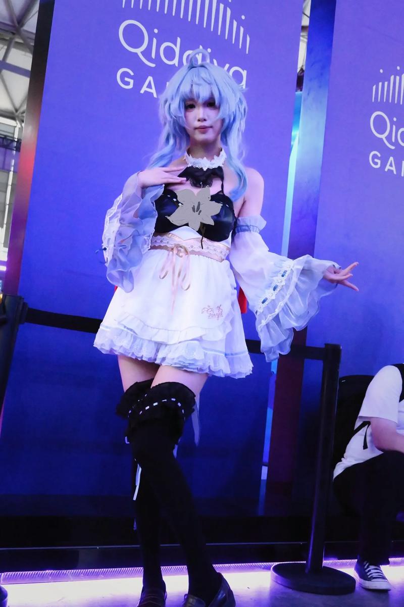 想看coser幕后？汉化版花絮最新更新来啦！