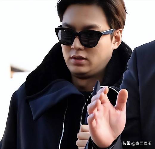 高速下载透明大叔的隐形NTL汉化版,体验完整游戏