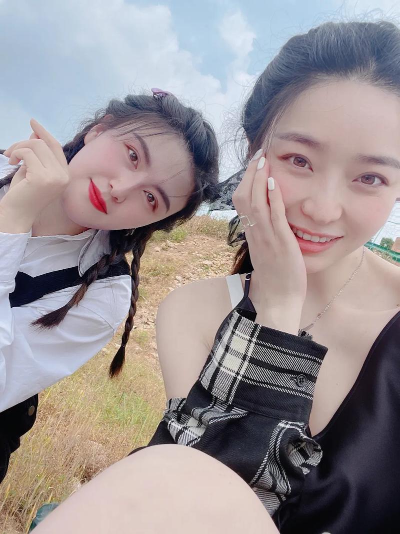 和姐姐一起的夏天3369acG最新版下载,体验盛夏清凉!