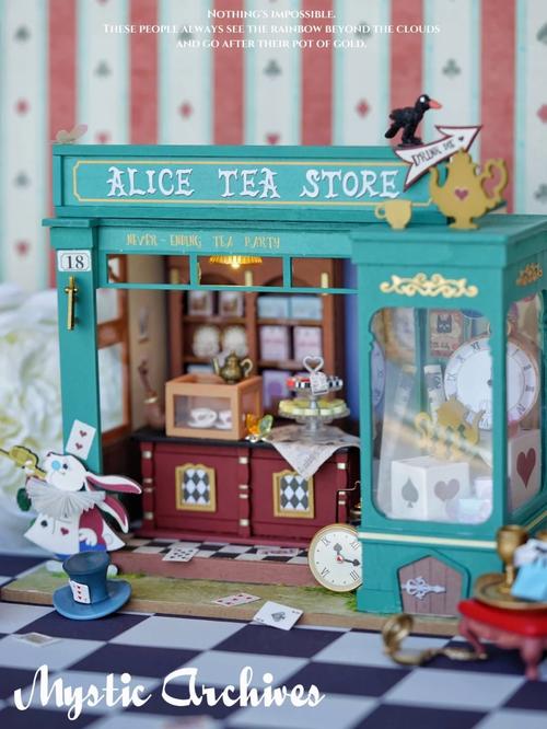 邻居的女儿爱丽丝安卓汉化游戏，甜蜜互动等你解锁