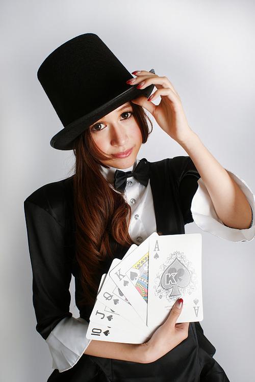 35岁魔术师最新版下载地址分享，别错过精彩剧情！