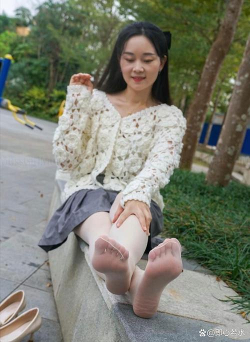 最新脚下的正常生活1V1.41官网资源分享，快来体验