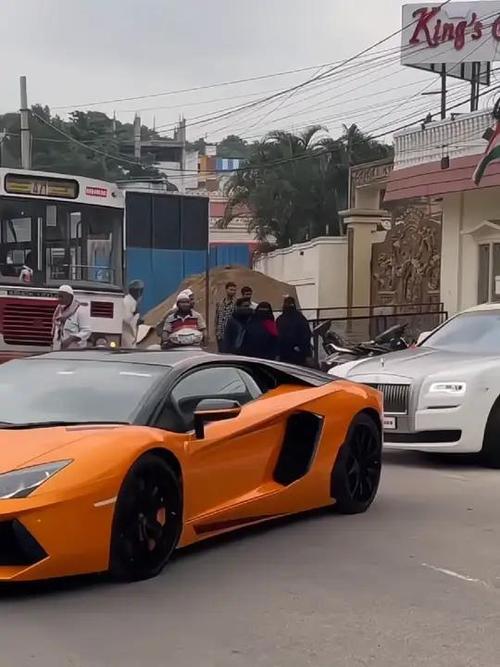 想体验土豪生活？土豪的消遣假日最新版等你！