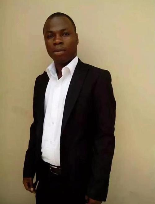 我想知道隔壁黑人最新版本号是多少?哪里可以看?