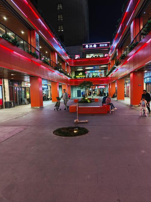 商业街最新趋势有哪些？5个改造秘诀让客流翻倍