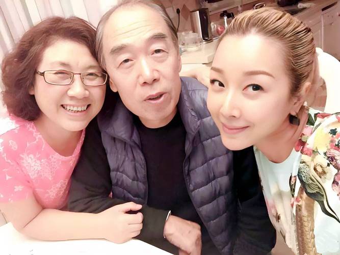 后妈和妹妹怎么传安卓安装包?手机互传方法超简单!